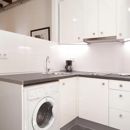 Barnapartments Basic Gracia شقة
