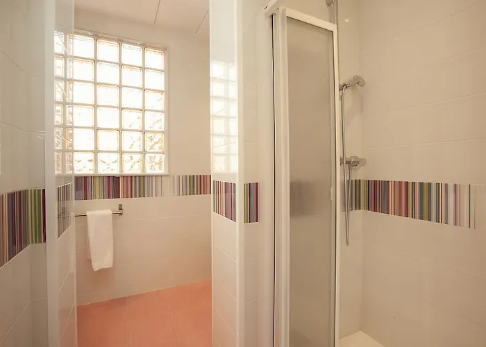 Apartment Barnapartments Basic Gracia