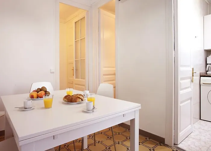 Barnapartments Basic Gracia ברצלונה